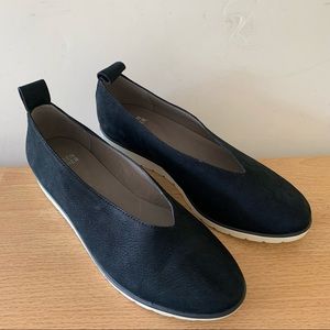 Eileen fisher black humor flat shoe. NWOT